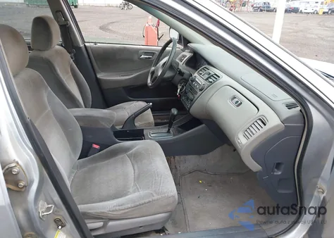 2001 Honda Accord Value Package z USA, uszkodzony, nr VIN 1HGCF86671A083669